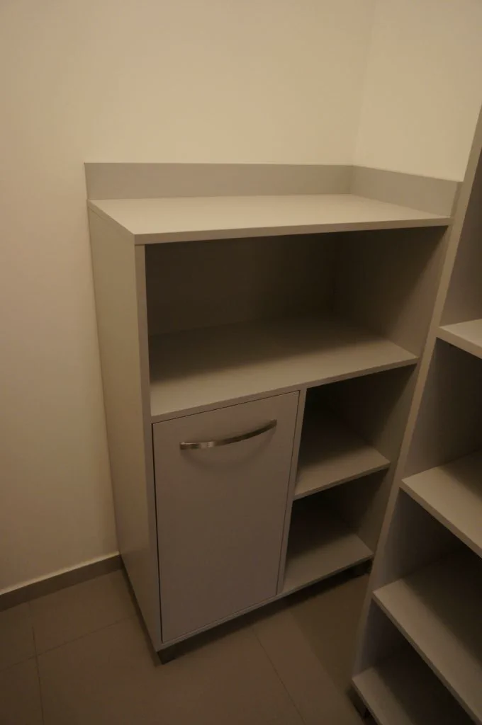 Moduł przechowywania z wysuwaną półką